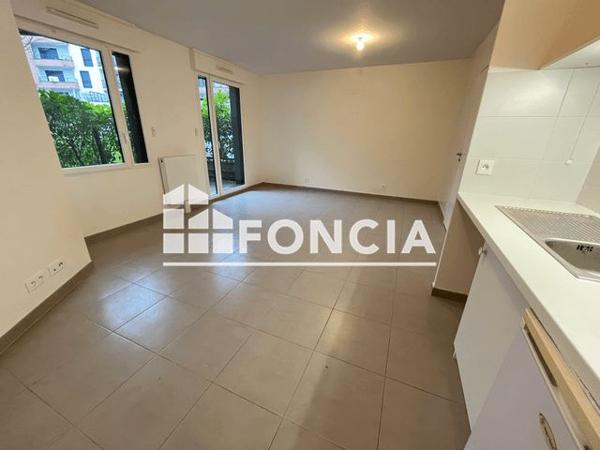 Location Studio 32.72 m² - 11 CHEMIN DE LA COTE SAINTE CATHERINE Le Plessis Robinson 92350