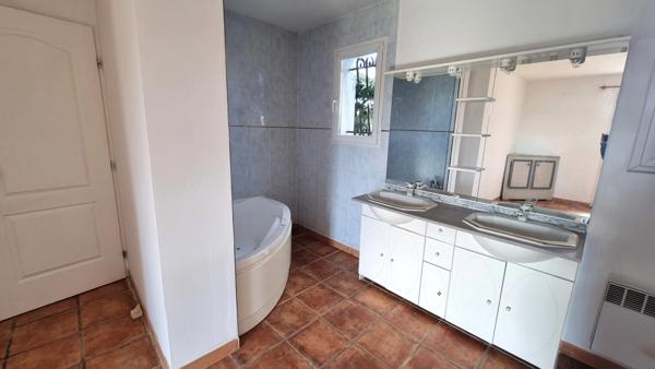 Villa à vendre 6 pièces SAINT CHRISTOL LES ALES (30)