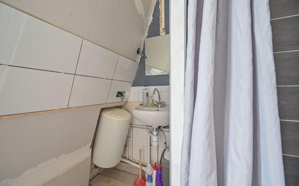 Appartement à vendre    1 pièce • 10,50 m2 Paris 11