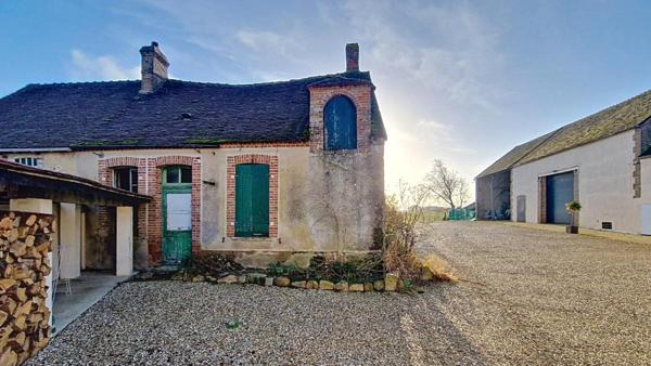 CORPS DE FERME SUR 6 000 m² SECTEUR ST VALERIEN