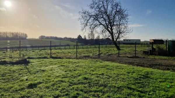 CORPS DE FERME SUR 6 000 m² SECTEUR ST VALERIEN