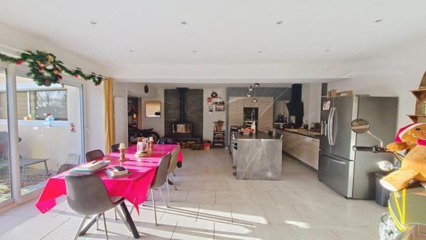 CORPS DE FERME SUR 6 000 m² SECTEUR ST VALERIEN