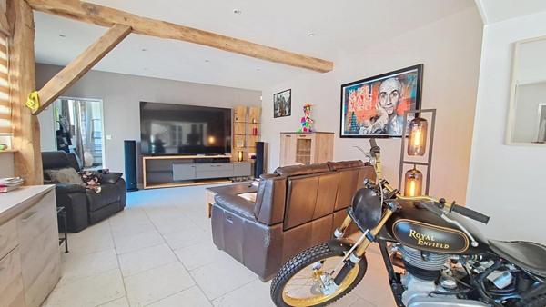 CORPS DE FERME SUR 6 000 m² SECTEUR ST VALERIEN