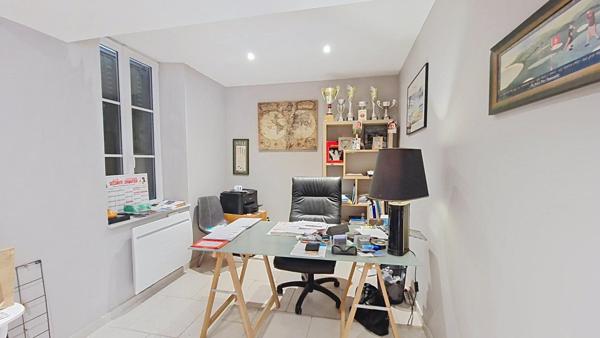 CORPS DE FERME SUR 6 000 m² SECTEUR ST VALERIEN