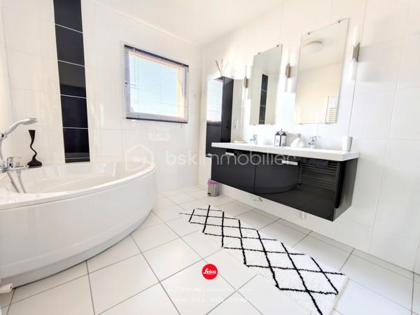 Maison de 251,42 m²