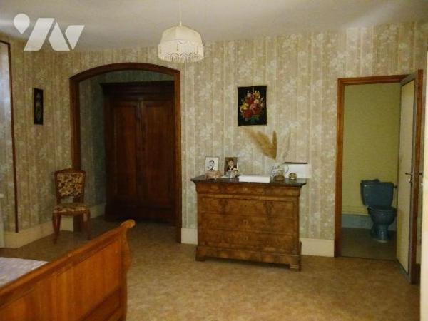 A VENDRE sur la commune de GYE SUR SEINE (10250), une maison d'habitation, d'environ 185 m², co...