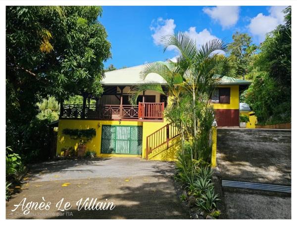 Propriété Maison + Gites sur 9 650 m2 de Terrain