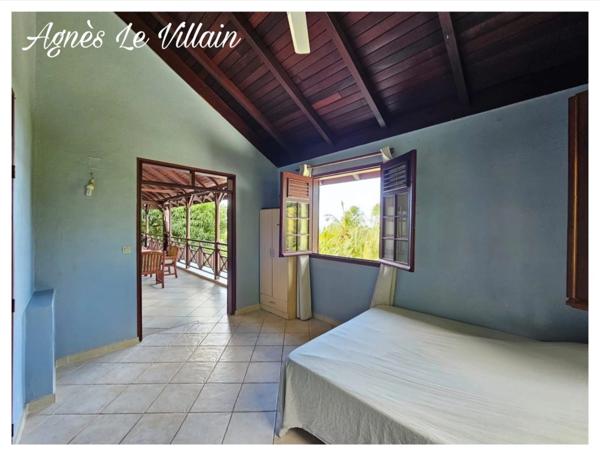 Propriété Maison + Gites sur 9 650 m2 de Terrain
