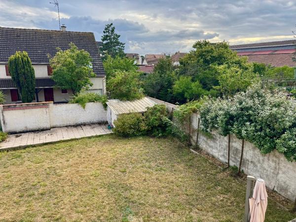 Maison 3 chambres avec jardin et garage