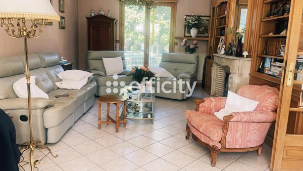 Maison 7 pièces - 180 m²