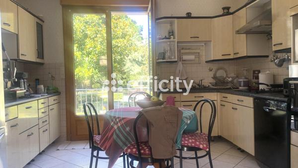 Maison 7 pièces - 180 m²