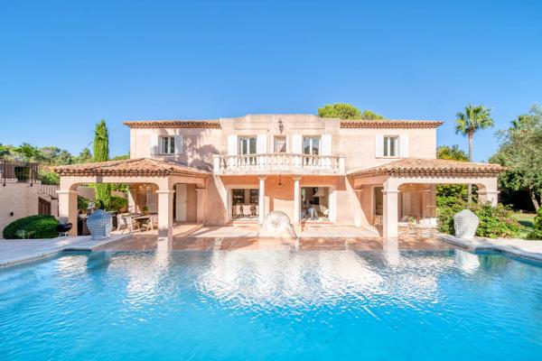 Magnifique villa dans un domaine sécurisé