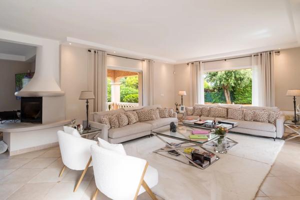 Magnifique villa dans un domaine sécurisé