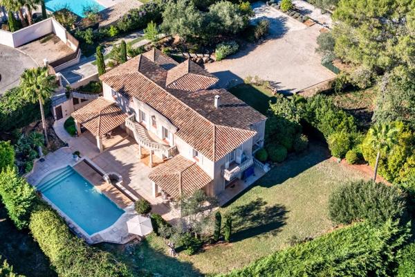 Magnifique villa dans un domaine sécurisé
