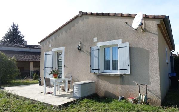 Maison à louer    4 pièces •  Ruoms