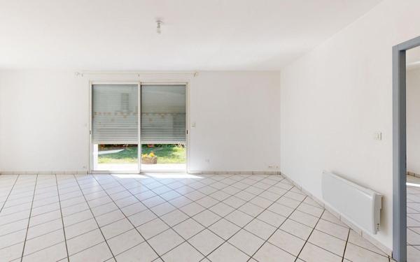 Maison à louer    4 pièces •  Ruoms