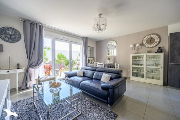Maison à vendre 359 040 € Saint-Xandre 5 p 90 m² DPE C