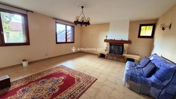 Vente                                                      Maison
                        
                     5 pièces                      118 m2                     à Creissels