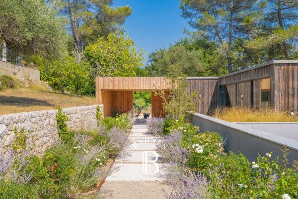 Valbonne, Villa 4 Chambres -  260 m² à vendre