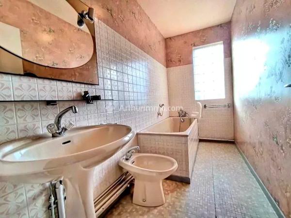 Vente                                                      Maison
                        
                     5 pièces                      148 m2                     à Castres