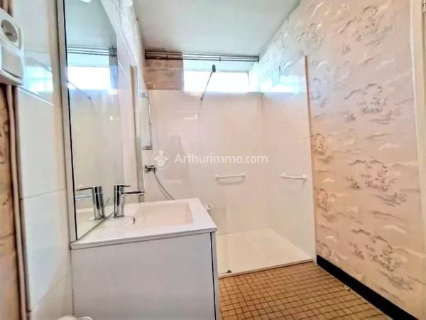 Vente                                                      Maison
                        
                     5 pièces                      148 m2                     à Castres
