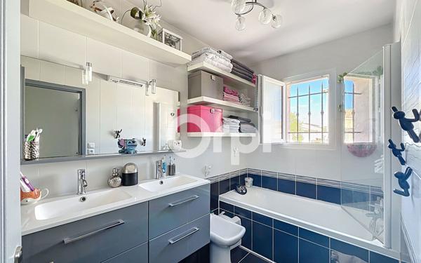 Maison à vendre    6 pièces • 162,75 m2 Roquebrune-sur-Argens