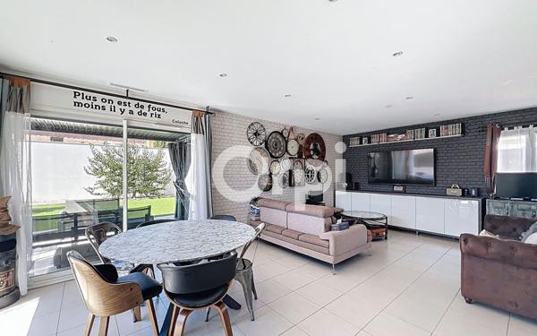 Maison à vendre    6 pièces • 162,75 m2 Roquebrune-sur-Argens