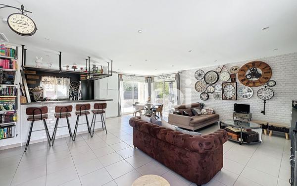 Maison à vendre    6 pièces • 162,75 m2 Roquebrune-sur-Argens