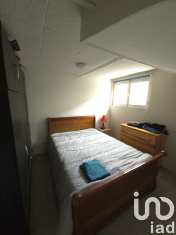 Maison traditionnelle 4 pièces de 137 m² à Mouleydier (24520)