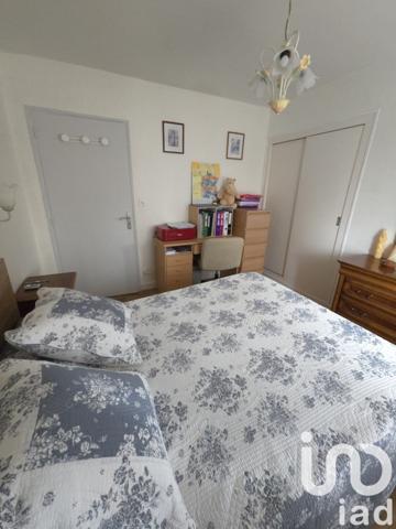 Maison traditionnelle 4 pièces de 137 m² à Mouleydier (24520)