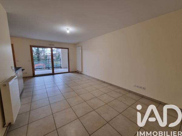 Location appartement 3 pièces 72 m² Veauche