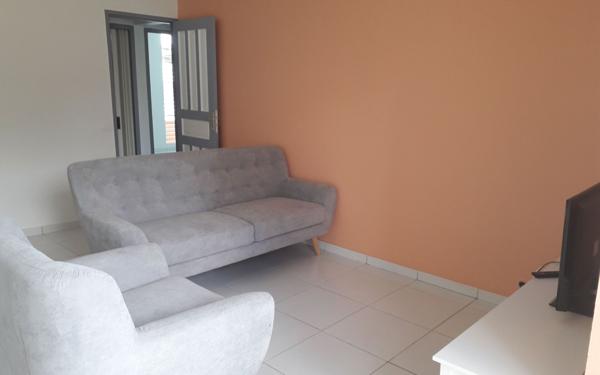 Appartement à louer    3 pièces •  Les Abymes