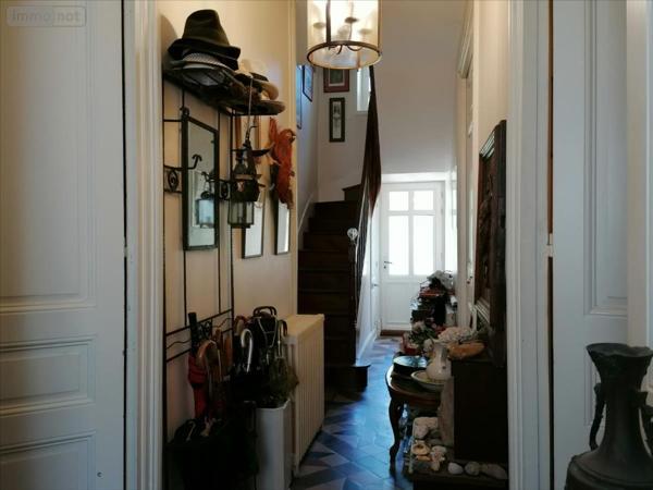 Maison de maître à vendre à Descartes dans l'Indre-et-Loire (37160), ref : 082/327