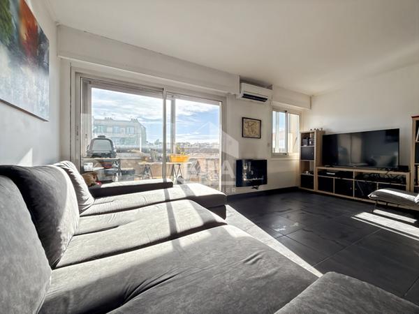 Appartement Marseille 4 pièces 82 m2 Parking box
