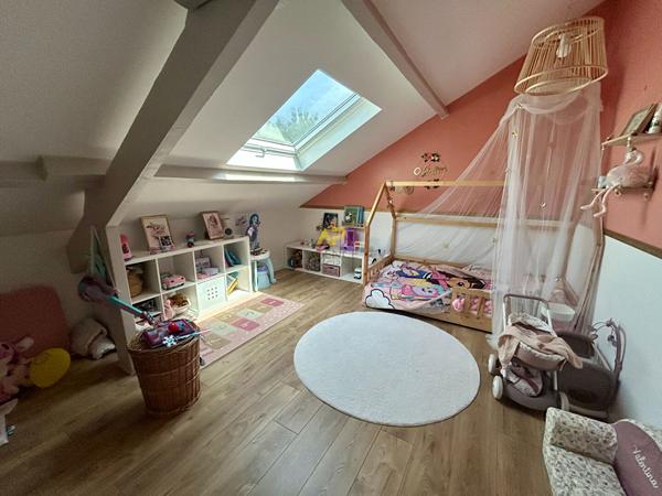 MAISON MEUBLEE CHAMPS GUILLAUME Loyer 2 400 €/mois **  - Référence  2107