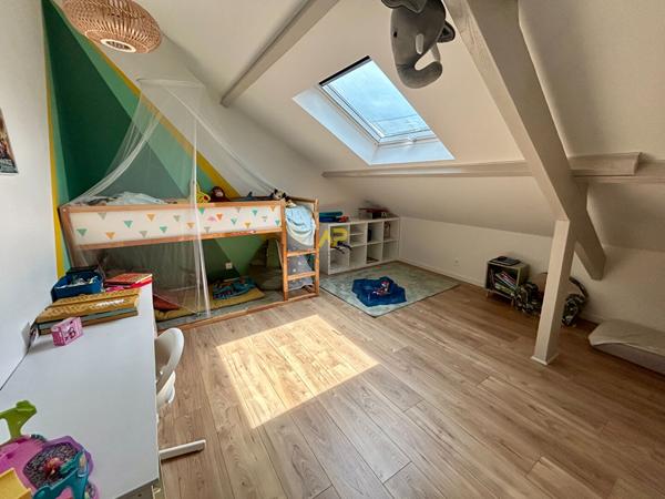 MAISON MEUBLEE CHAMPS GUILLAUME Loyer 2 400 €/mois **  - Référence  2107
