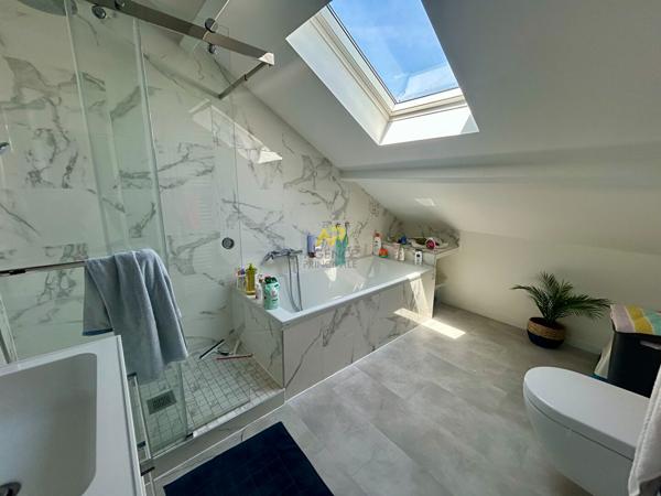 MAISON MEUBLEE CHAMPS GUILLAUME Loyer 2 400 €/mois **  - Référence  2107