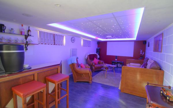 Maison à vendre    6 pièces • 160 m2 Saint-Jean-de-la-Ruelle