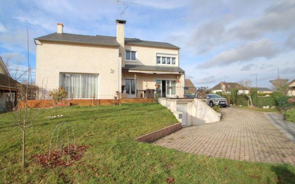 Maison à vendre    6 pièces • 160 m2 Saint-Jean-de-la-Ruelle