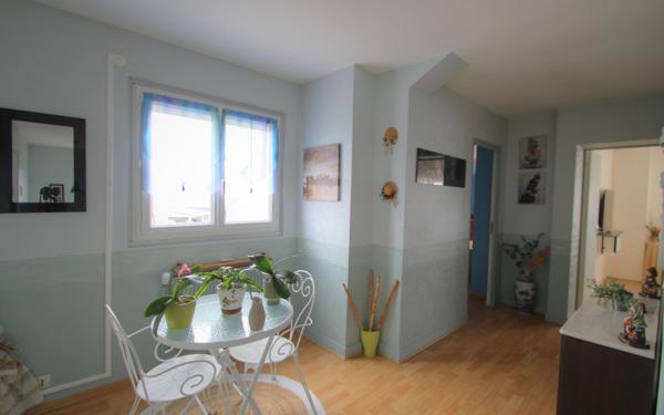 Maison à vendre    6 pièces • 160 m2 Saint-Jean-de-la-Ruelle