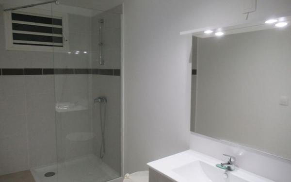 Appartement à louer    2 pièces •  Remire-Montjoly