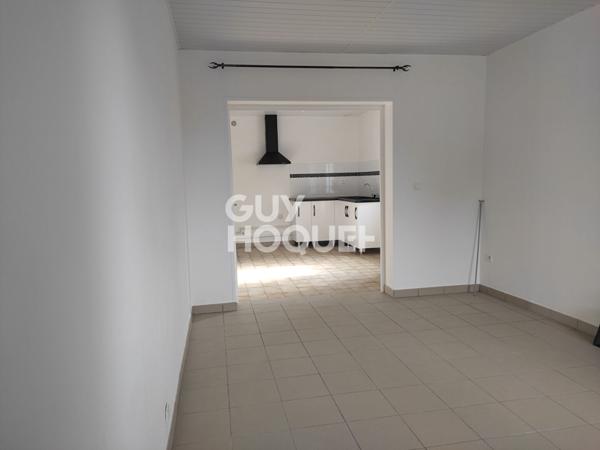 Maison à louer - 3 pièces à Estrees Mons