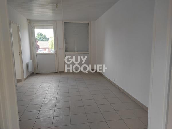 Maison à louer - 3 pièces à Estrees Mons