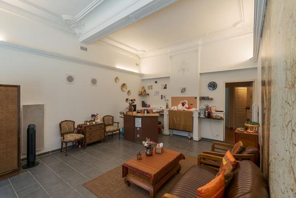 CARCASSONNE – BASTIDE SAINT-LOUIS Workshop de 98m² avec boutique et appartement T2 bis