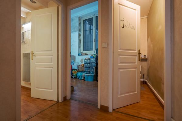 CARCASSONNE – BASTIDE SAINT-LOUIS Workshop de 98m² avec boutique et appartement T2 bis