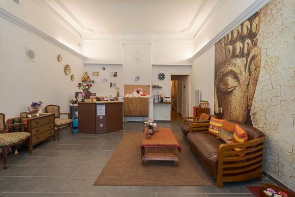 CARCASSONNE – BASTIDE SAINT-LOUIS Workshop de 98m² avec boutique et appartement T2 bis