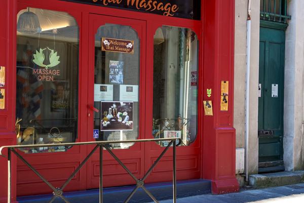 CARCASSONNE – BASTIDE SAINT-LOUIS Workshop de 98m² avec boutique et appartement T2 bis