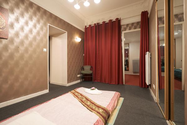 CARCASSONNE – BASTIDE SAINT-LOUIS Workshop de 98m² avec boutique et appartement T2 bis