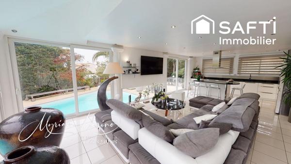 SAINT-AYGULF – VILLA VUE MER AVEC PISCINE - SAINT AYGULF (83370)