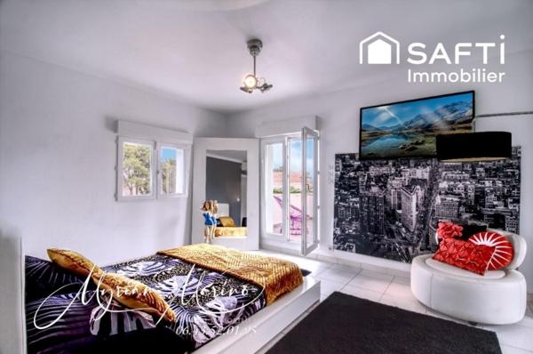 SAINT-AYGULF – VILLA VUE MER AVEC PISCINE - SAINT AYGULF (83370)